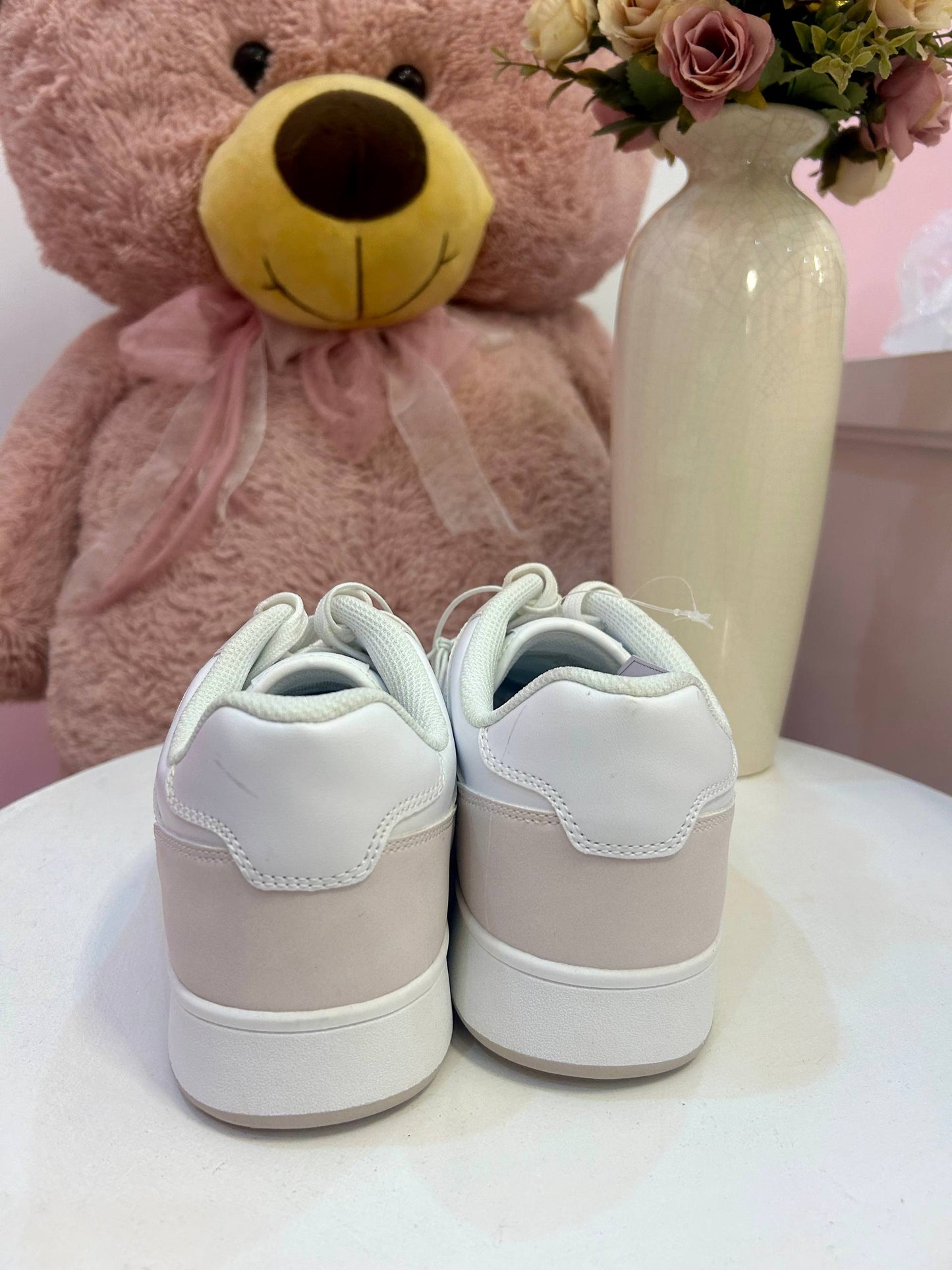 Tenis Calvin Klein Blancos Con Café 27 Mx